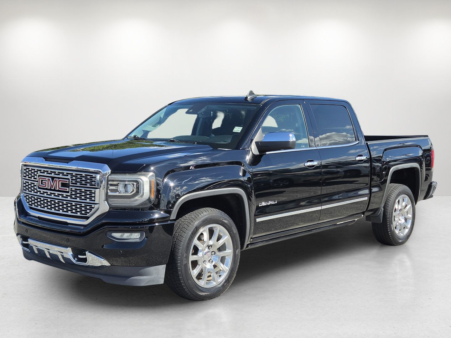 Used 2016 GMC Sierra 1500 Denali w/ Enhanced Driver Alert Package RWD image 1