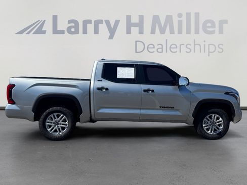 Used 2026 Toyota Tundra SR5 w/ SR5 Convenience Package AWD/4WD image 6