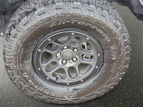 Used 2023 Jeep Wrangler Unlimited Sport image 33