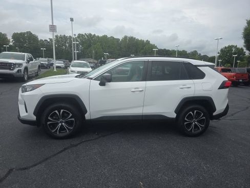Used 2019 Toyota RAV4 LE FWD image 5