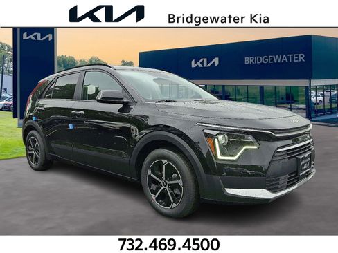 New 2025 Kia Niro EX image 1