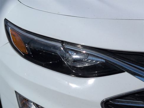 Used 2025 Chevrolet Malibu LT image 16