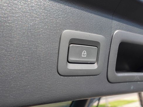 Certified 2025 MAZDA CX-30 AWD 2.5 S w/ Preferred Package image 28