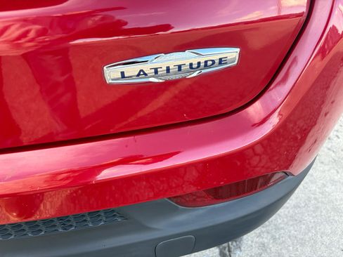 Used 2018 Jeep Compass Latitude image 11