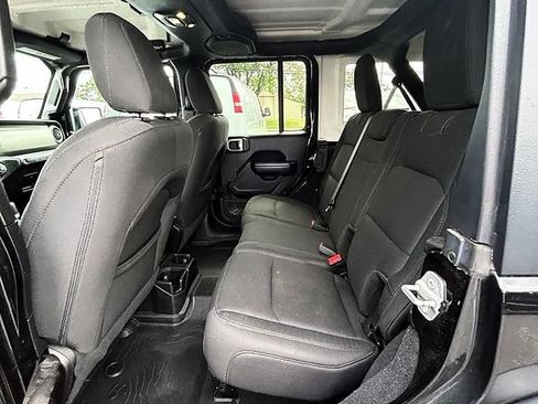 Used 2019 Jeep Wrangler Unlimited Sport S AWD/4WD image 15