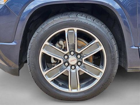 Used 2019 GMC Acadia Denali w/ Technology Package FWD image 24
