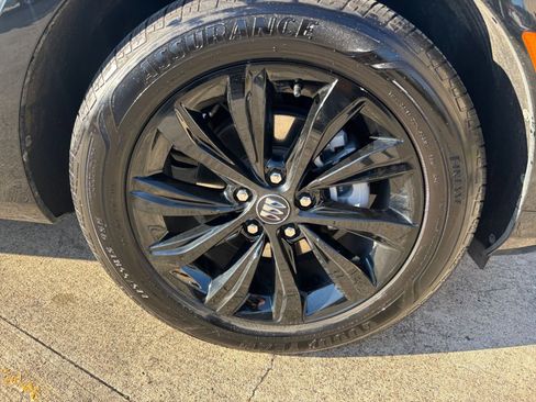 Used 2025 Buick Envista Sport Touring image 28