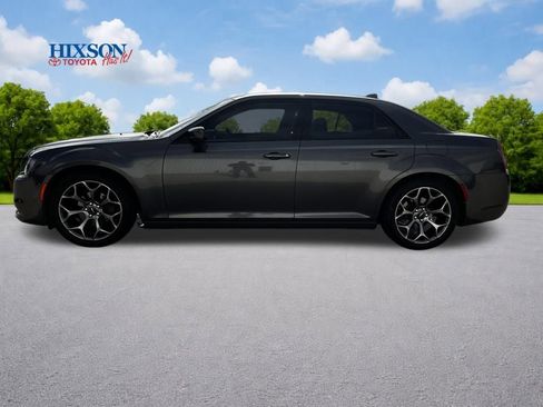 Used 2015 Chrysler 300 S image 3