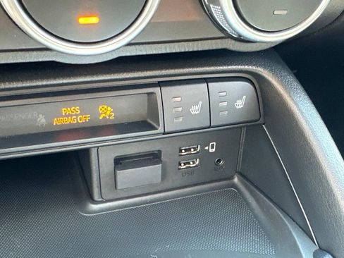 Used 2023 MAZDA MX-5 Miata Grand Touring image 11