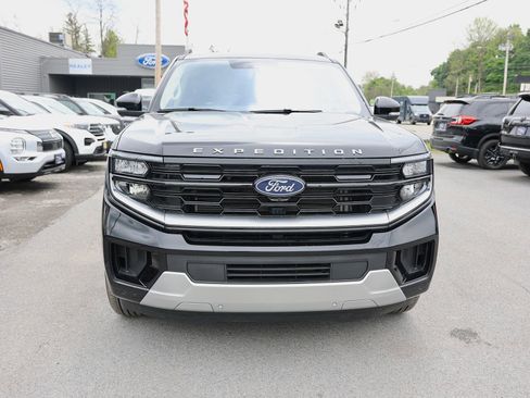 Certified 2025 Ford Expedition Max Platinum w/ Platinum Ultimate Package AWD/4WD image 2