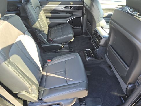 New 2026 Jeep Grand Wagoneer Limited image 31