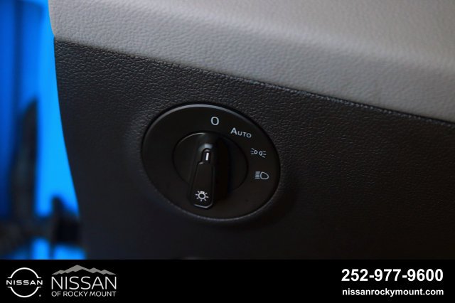 Used 2023 Volkswagen Taos SE w/ Black Wheel Package FWD image 25