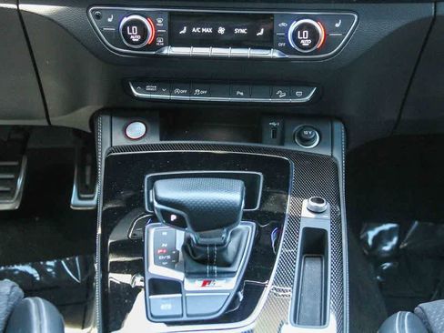 Used 2023 Audi SQ5 Premium Plus w/ Premium Plus Package AWD/4WD image 14