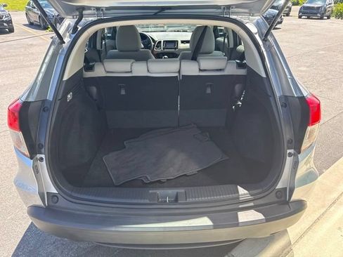 Used 2020 Honda HR-V LX image 12