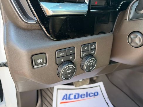 Used 2025 Chevrolet Silverado 1500 LTZ AWD/4WD image 23