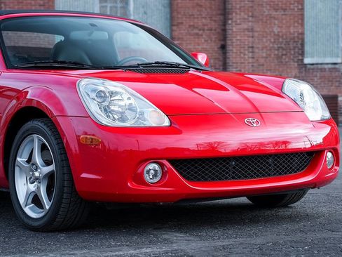 Used 2003 Toyota MR2 image 45