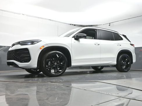 New 2026 Volkswagen Tiguan SE R-Line image 33