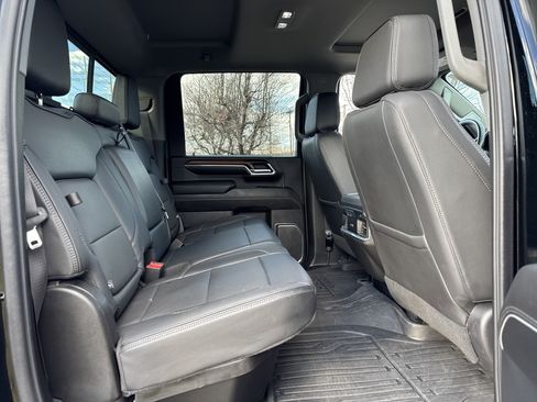 Used 2024 GMC Sierra 3500 Denali w/ Denali Reserve Package image 23