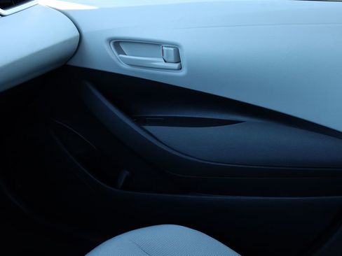 Used 2022 Toyota Corolla LE image 22