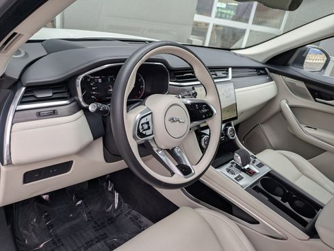 Used 2023 Jaguar F-PACE S image 14