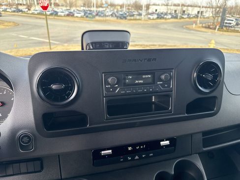 New 2025 Mercedes-Benz Sprinter 2500 image 18