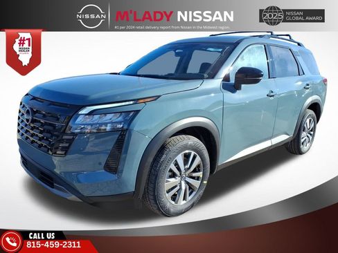 New 2026 Nissan Pathfinder SL image 3