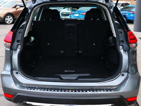 Used 2020 Nissan Rogue S FWD image 25