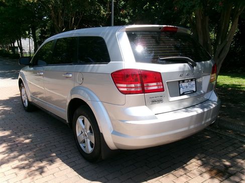 Used 2013 Dodge Journey American Value Package w/ Flexible Seating Group FWD image 8