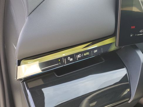 New 2026 BMW 530i xDrive 530i xDrive w/ Premium Package image 10