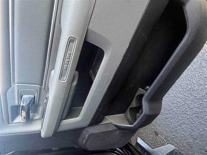 Used 2015 RAM 3500 Big Horn AWD/4WD image 19