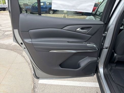 New 2026 Chevrolet Traverse LT w/ Sun and Wheel Package AWD/4WD image 20