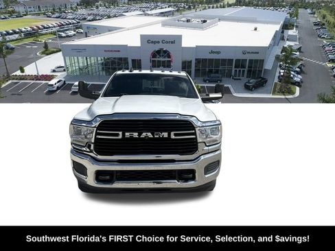 Used 2021 RAM 3500 Tradesman w/ Chrome Appearance Group AWD/4WD image 2