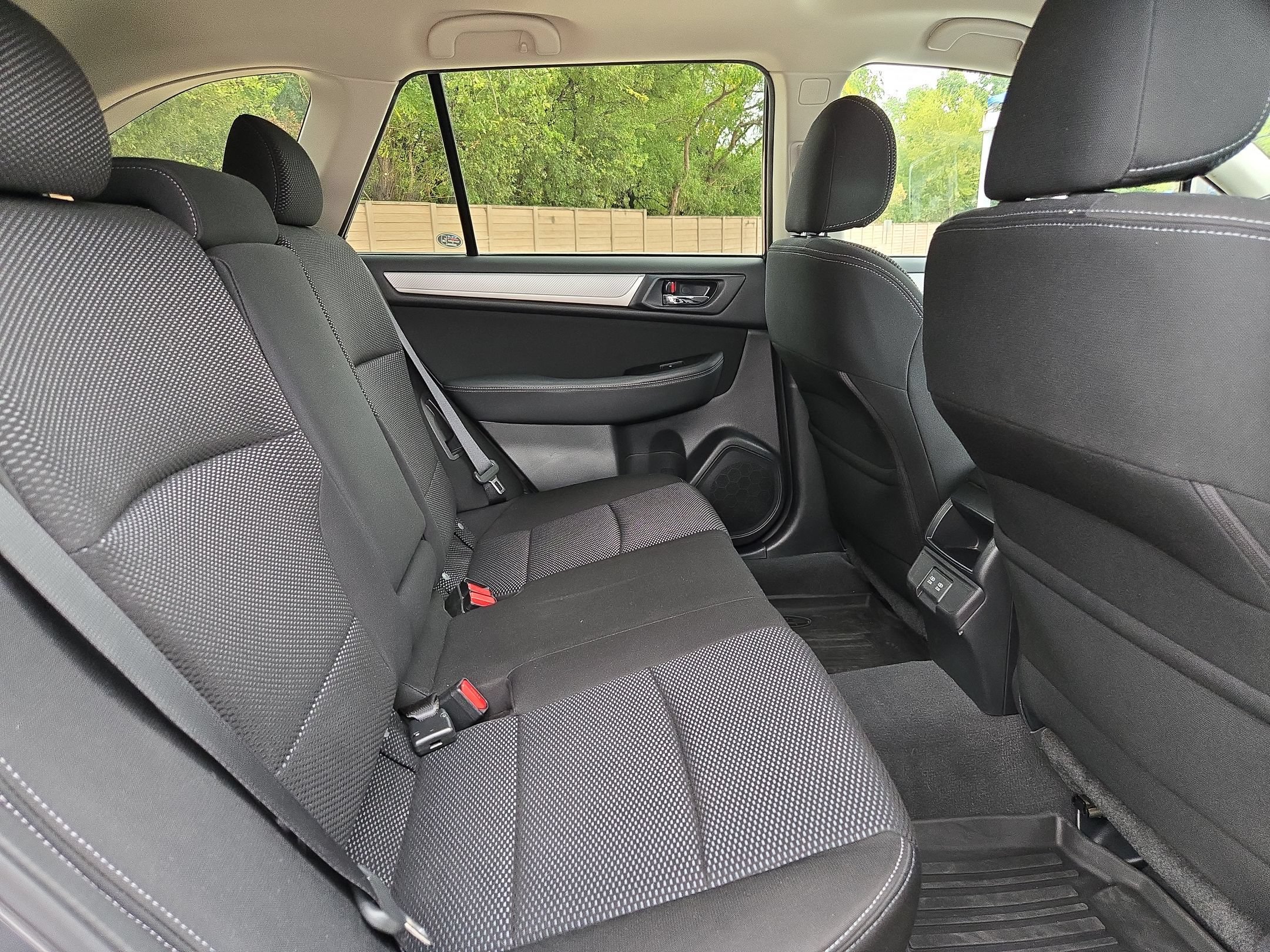 Used 2019 Subaru Outback 2.5i Premium w/ Popular Package #2 AWD/4WD image 25