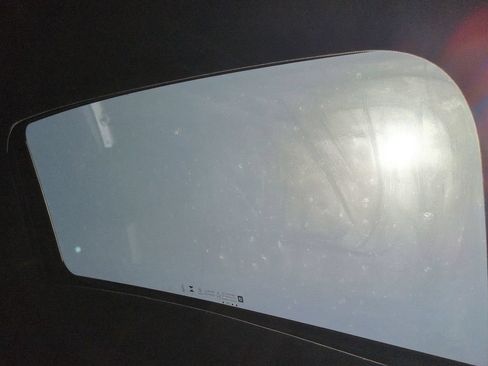 Certified 2024 Chevrolet Trax RS w/ Sunroof Package FWD image 19