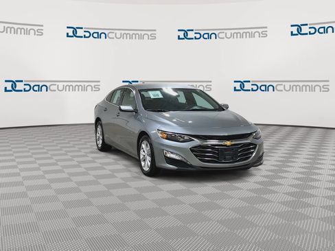 Used 2024 Chevrolet Malibu LT FWD image 2