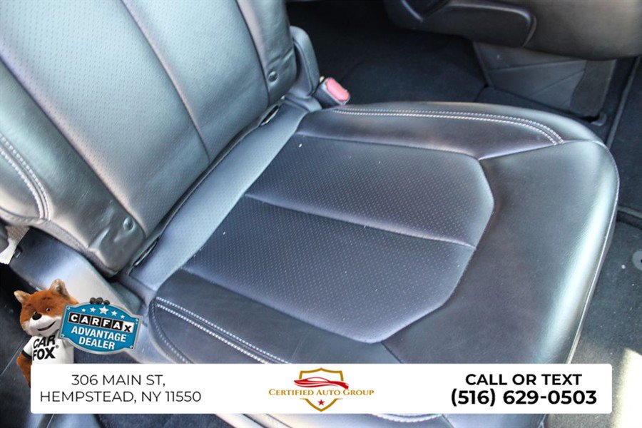 Used 2025 Chrysler Pacifica Select FWD image 24