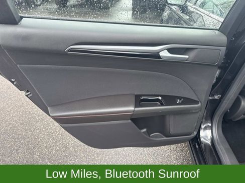 Used 2013 Ford Fusion SE FWD image 16