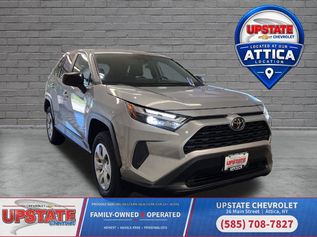 Used 2025 Toyota RAV4 LE AWD/4WD image 1