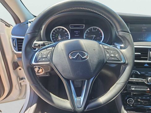 Used 2018 INFINITI QX30 AWD image 28