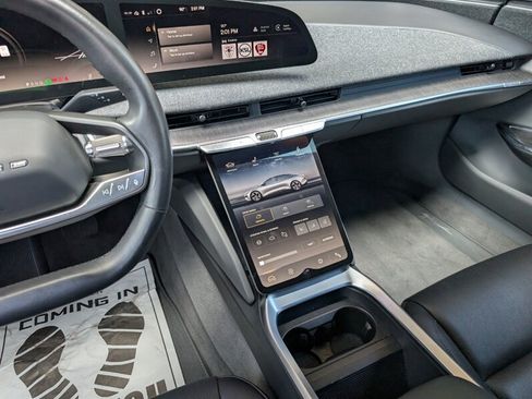 Used 2023 Lucid Air Pure RWD image 22