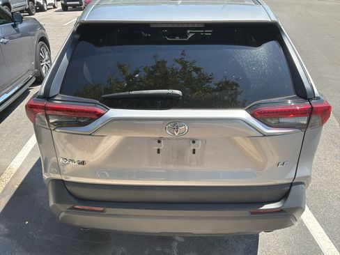 Used 2023 Toyota RAV4 LE FWD image 7