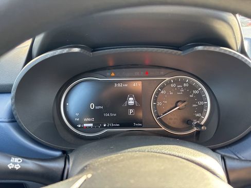 New 2025 Nissan Versa SV w/ Trunk Package image 10