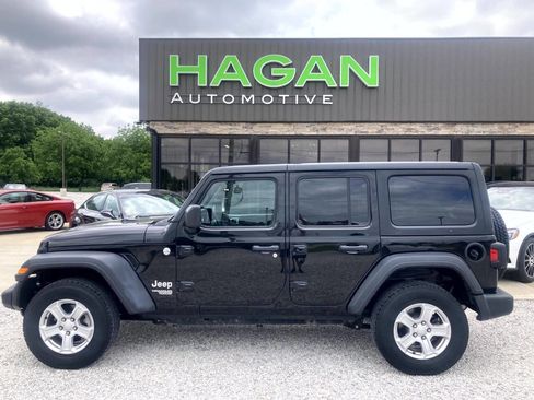 Used 2018 Jeep Wrangler Unlimited Sport S AWD/4WD image 1