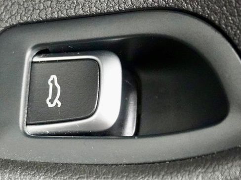 Used 2013 Audi A4 AWD/4WD image 35