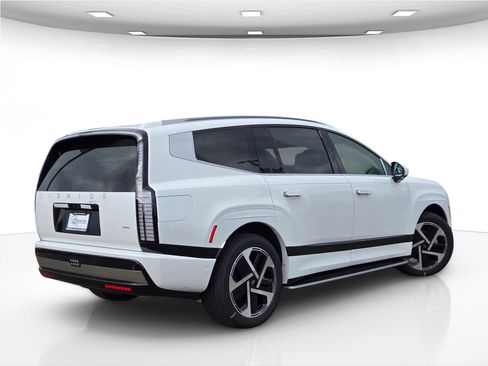 New 2026 Hyundai Ioniq 9 Calligraphy image 8