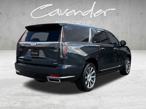 Used 2022 Cadillac Escalade ESV Premium Luxury Platinum w/ Heavy-Duty Trailer Package AWD/4WD image 16