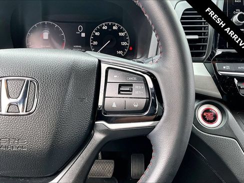 Used 2025 Honda Odyssey Sport-L image 13
