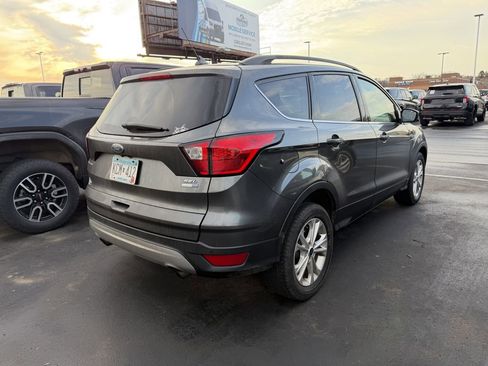 Used 2019 Ford Escape SEL image 2