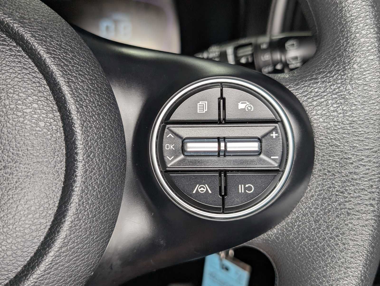 Certified 2023 Kia Soul LX w/ LX Technology Package FWD image 31