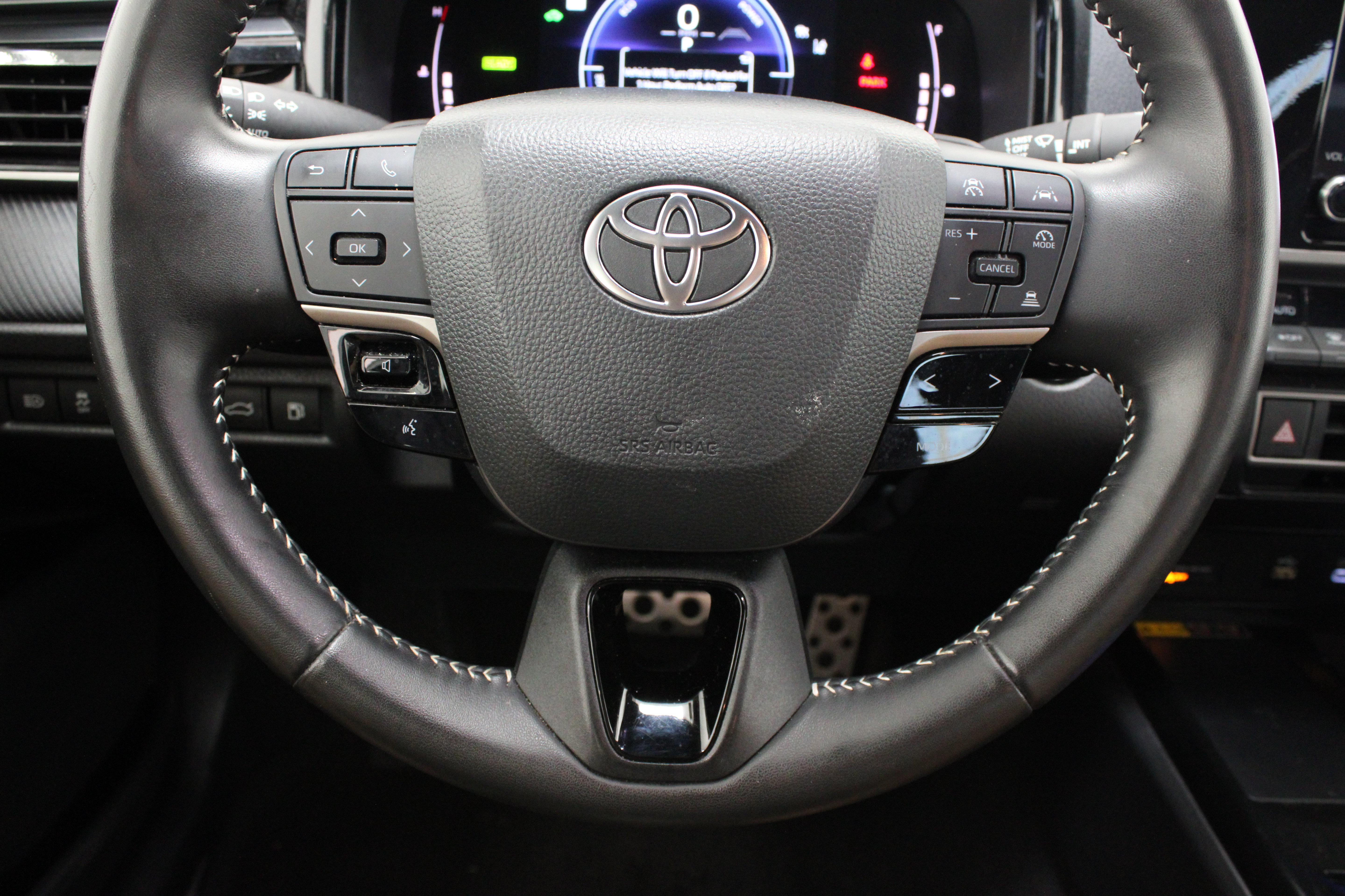 Used 2025 Toyota Camry SE FWD image 24